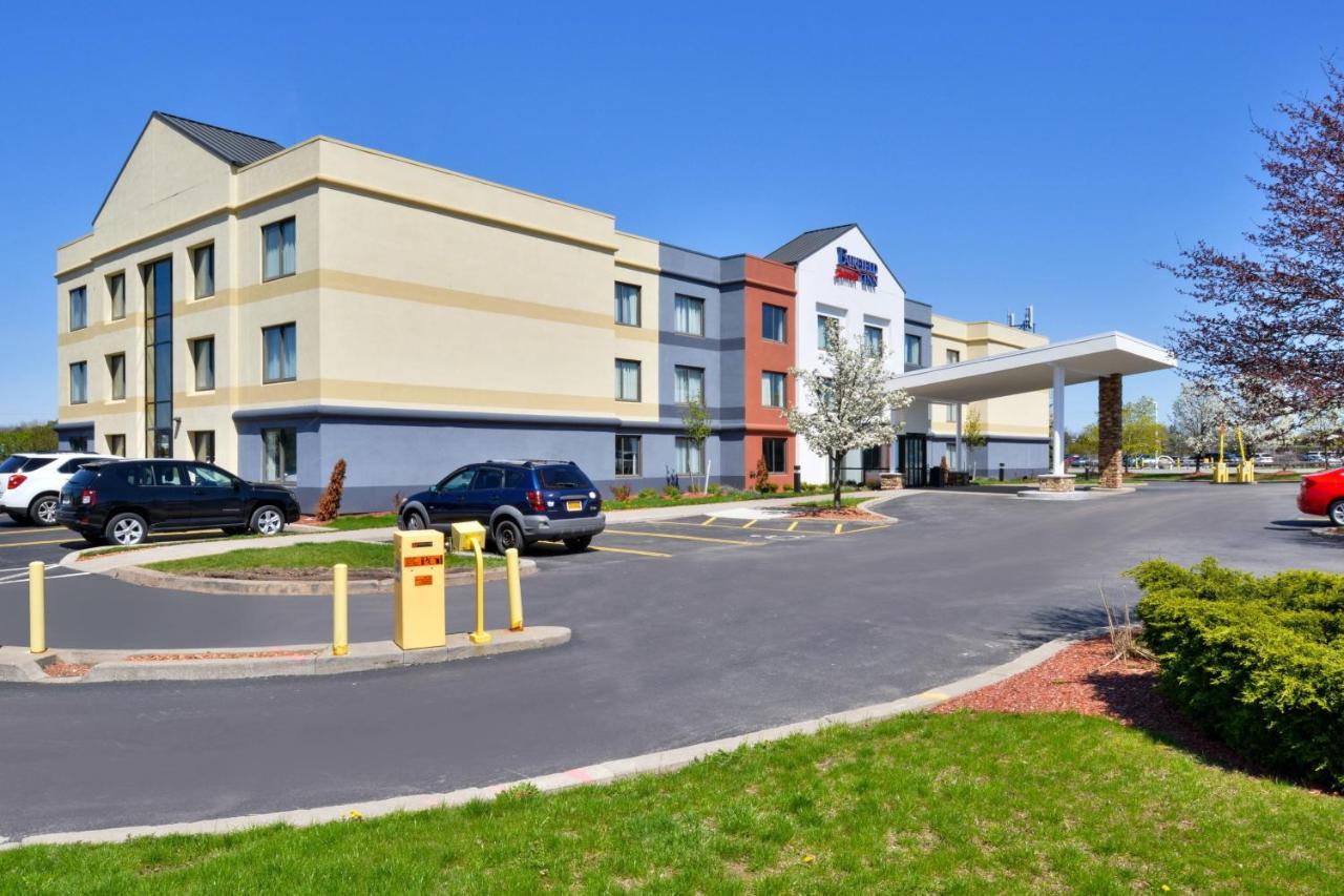 Fairfield Inn Rochester Airport Exterior foto